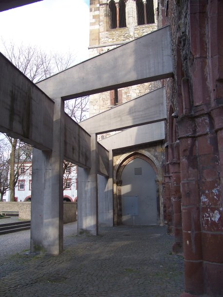 St. Christoph, Mainz, Blick ins Seitenschiff; Quelle: T.D.